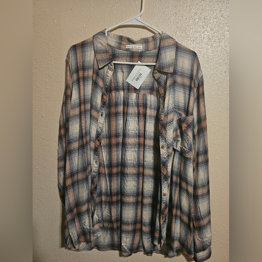BE COOL Multicolor Plaid Flannel Shirt Size L Nwt